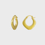 Ella Hoops-Jolie & Deen-Lot 39 Store & Cafe