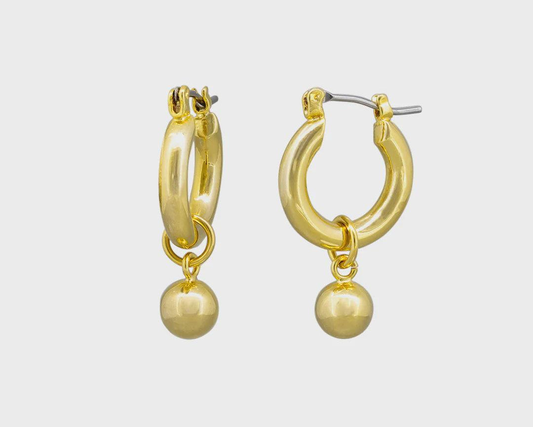 Nat Hoops-Jolie & Deen-Lot 39 Store & Cafe